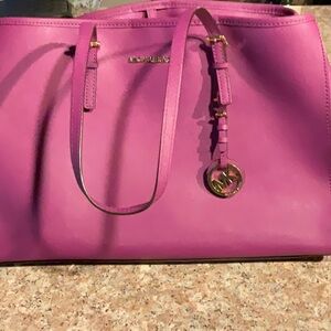 Michael Kors tote